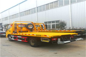 成县附近拖车救援搭电