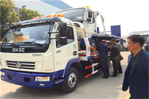 成县汽车道路救援拖车价格